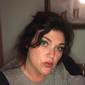 Meet your Posher, Regina